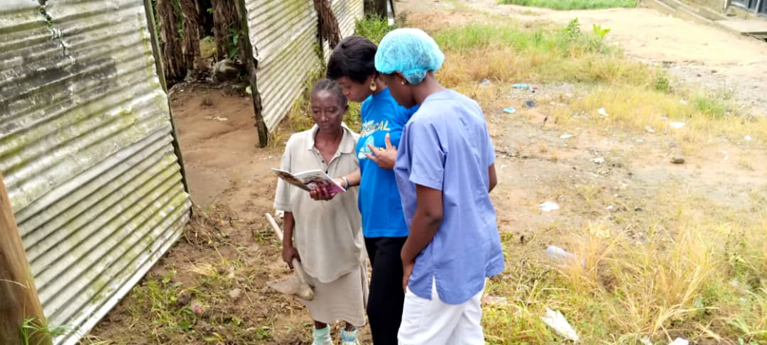 vmedcorps's tweet photo. Our #volunteers demonstrate the #love of #christ and are committed to saving lives everyday.
Have you done a good deed today?
#photohighlights
#vmcgooddeeds
#vmcdouala
#vmcorps
Sign up here: https://t.co/Hm7wrAUXP9 https://t.co/CwM2GihS1m