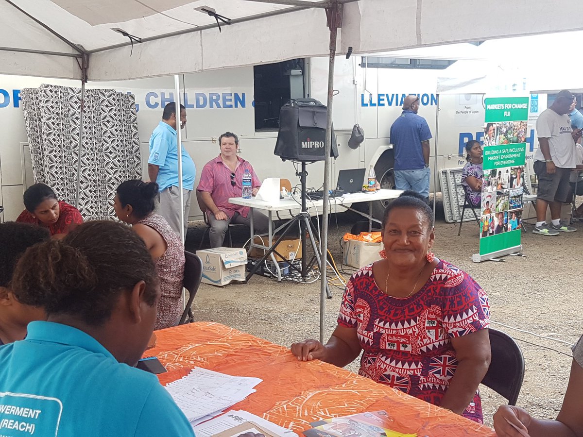 MouPeters's tweet photo. Awareness raising &amp; Mobile Service delivery is reaching the #marketvendors in #lautoka with #FijiREACH #SDG5 #SDG16 @UNDP_Pacific &amp; @unwomenpacific #MarketsForChange supported by @dfat @MFAT @CanadaDev https://t.co/LFTRpQYjej