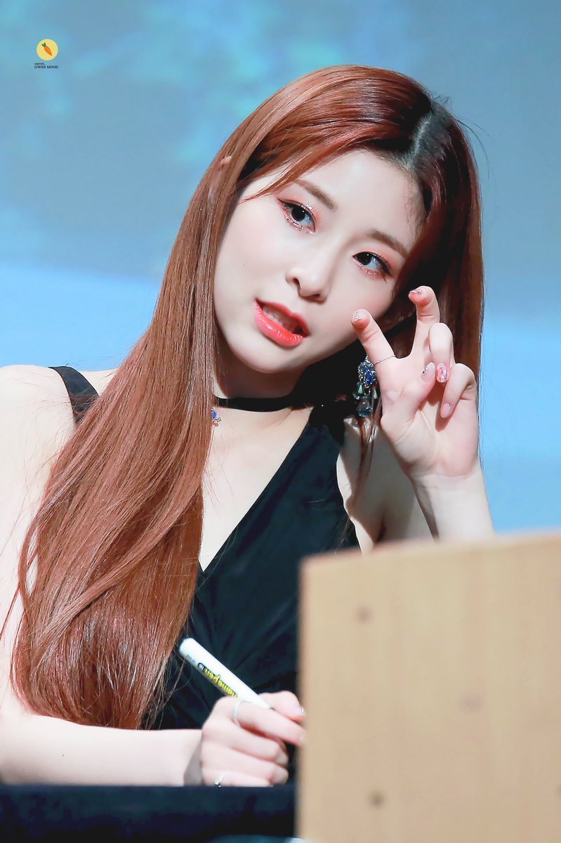gwsnlook's tweet photo. #minju — 190728 — fan sign
© 010311_cr https://t.co/FBfWF3B8r0