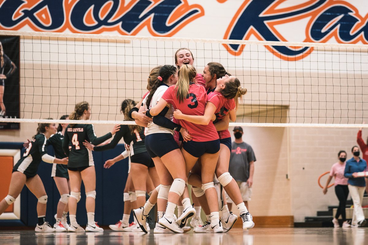 pinolaphoto's tweet photo. I have been waiting since March for some sports emotion. Here are and emotional #4faves from the @HHSRaidersVball win against West Lafayette tonight. https://t.co/4SYLvIgi9R