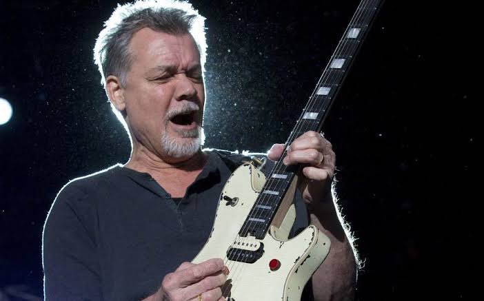 lanverz's tweet photo. Rindo mis respetos a una leyenda; Eddie Van Halen. Que pases a tu siguiente vida con las mejores lecciones de esta. Y mis mejores energías para tu camino a través de la experiencia humana hermano. #masculinidad #VanHalen #respect #masculinity #leyendadelrock #glamrock https://t.co/dp3z96WL0q