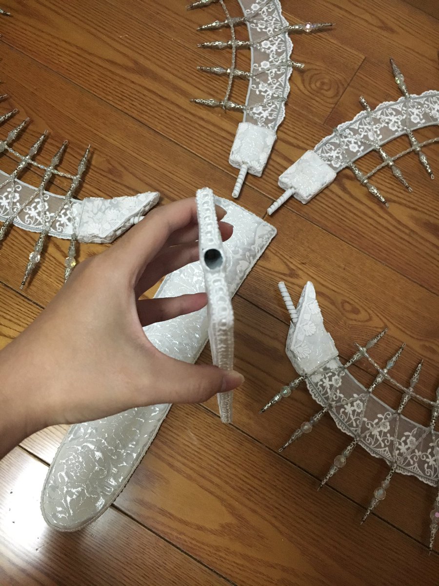As for the fixed way of the back structure, it is a detachable structure.