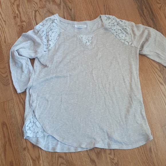 runningafterGod's tweet photo. So good I had to share! Check out all the items I'm loving on @Poshmarkapp #poshmark #fashion #style #shopmycloset #ninewest #motherhoodmaternity #underarmour: https://t.co/Sq9AYRL3HI https://t.co/m7yrIbECeS