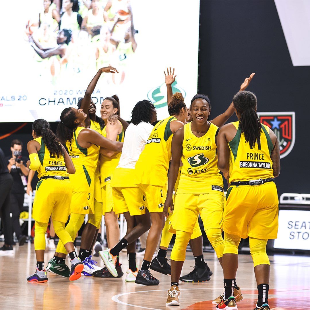 seattlestorm's tweet image. 🤩 That feeling when you’ve won 11 STRAIGHT @WNBA Finals games. 🤩

#StrongerThanEver 
#WeRepSe4ttle