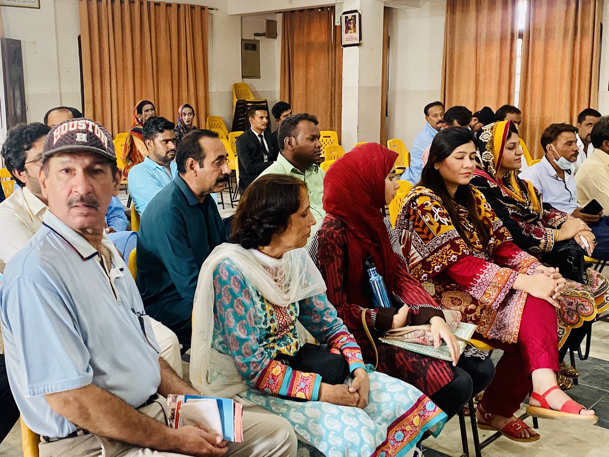 ZHALEPOTO's tweet photo. #SindhHumanRightsDefenders
Meetup on #humanrightsviolation from #domesticviolence to #enforceddisappearances
House resolved tht #HRIssue r linked wd democratisation of #PakistaniSociety
&PresenceOf #RuleOfLaw
So w must fight4A democratic-plural-progressive Pak🇵🇰
@a_siab
@fbhutto https://t.co/XdtQgtiQiq