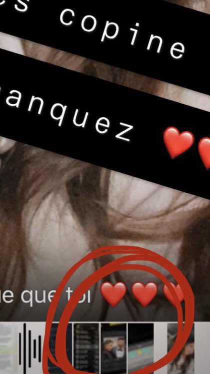 glamchocolat's tweet photo. Elle a ses petites obsessions #Jazztvshow enfin sa galerie photo l’a trahit 😂😂😂😂 #nabilla #thomas https://t.co/elJFPxqc5v