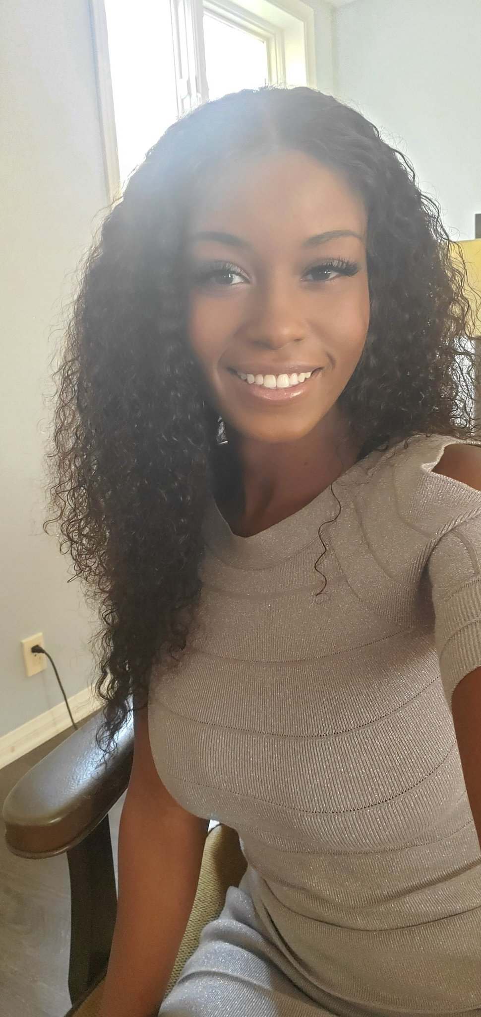 Felt cute today 💖 https://t.co/km6ngBnWF9