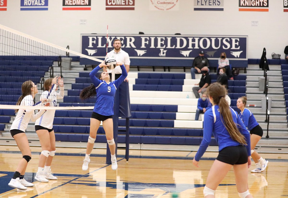 ElmwoodRoyalsVB's tweet photo. Royals VB traveled on the road to Lake tonight for some N.B.C. VB Action. The Royals rolled over and fell short in a three set sweep against the Lake Flyers. Match results are listed below:
13-25 | 13-25 | 12-25
๐๐ผ๐ฆ๐๐๐ผ
#RebuildReloadRevitalize
@ElmwoodAD
@SentTribSports https://t.co/yyV5Ran0Ac