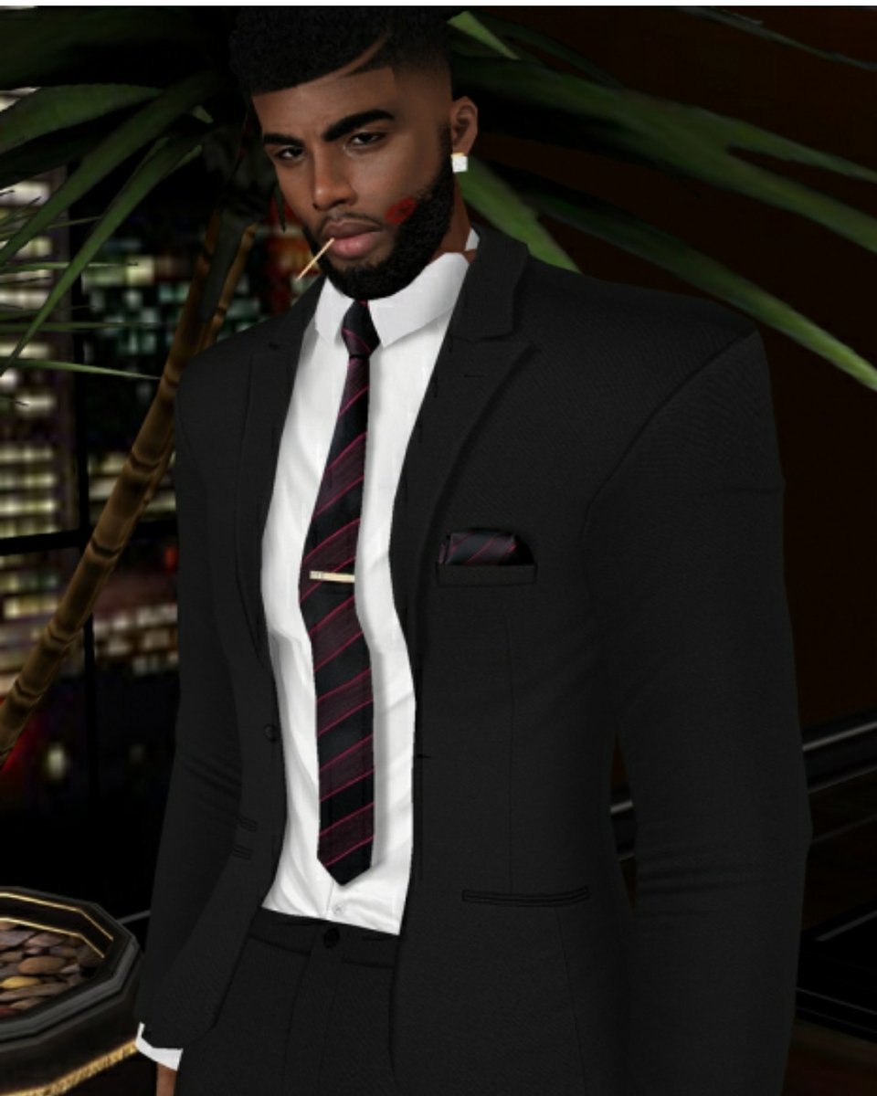 Mrideal0vu's tweet photo. @IMVU what you think ? Can I get some compliments 😁 #imvu #imvuwoc #formalwear https://t.co/VHJo0dW82U