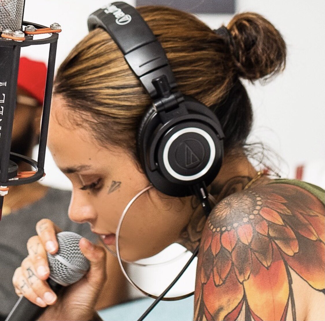 TSUNAMI MOB tweet media