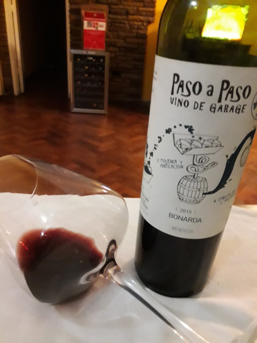 Alejandro Vigilanti (@alitovigi) on Twitter photo Hoy #1erAñada de esta Bonarda by <a href="/PasoaPasoWines/">Paso a Paso Wines</a> <a href="/SebastianBisole/">Sebastian Bisole</a> <a href="/NorbertoPaez/">Norberto Páez</a> un gran vino que estaba pleno, un hermoso brillo y cuerpo, boca llena de fruta y una elegancia divina!! #UnidosPorUnaPasión <a href="/SalpicadosV/">Salpicados por el Vino</a> Saluteeee 🍷🍷🍷 Hoy #1erAñada de esta Bonarda by <a href="/PasoaPasoWines/">Paso a Paso Wines</a> <a href="/SebastianBisole/">Sebastian Bisole</a> <a href="/NorbertoPaez/">Norberto Páez</a> un gran vino que estaba pleno, un hermoso brillo y cuerpo, boca llena de fruta y una elegancia divina!! #UnidosPorUnaPasión <a href="/SalpicadosV/">Salpicados por el Vino</a> Saluteeee 🍷🍷🍷