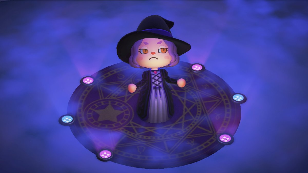 モル 闇夜の魔女のドレスローブをつくったよ 魔力を込めた糸で刺繍した強力な魔法具 どうぶつの森 Animalcrossing Acnh あつまれどうぶつの森 あつ森 マイデザイン マイデザイン配布 Acnhdesign ハロウィン Halloween Witch T Co