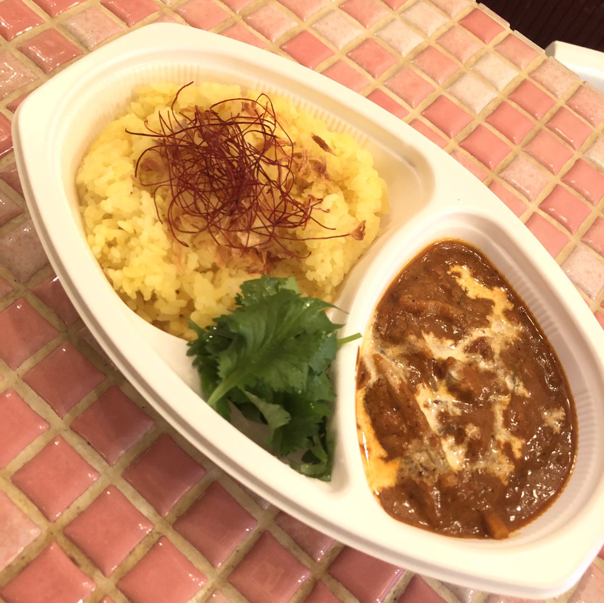 バッキンガム宮殿 Suzunari ランチ営業中です 下北沢カレーフェスティバル も7日目となりました 宮殿カリーファイブスター は10 18日までの 期間限定メニュー となっております 平日は比較的スムーズにご案内できます 19 15まで通し営業