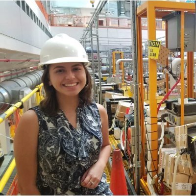 52. Say hello to Jackie B.R. ( @FirstGenPhys), a 2nd-year physics undergrad  @UTArlington and 3rd-year research assistant. Jackie is also PR director for  @DFWTapTalks. Give Jackie a follow this  #HispanicHeritageMonth!