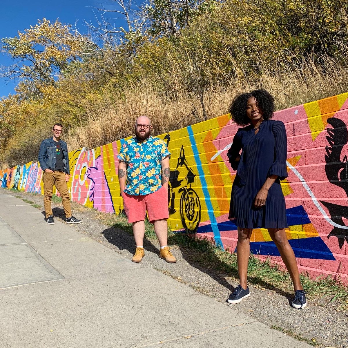 chcayyc's tweet photo. 🎉 Wow! Look at this transformation! 
🖌️3 talented artists spent 7 days painting this drab 150 metre retaining wall up Centre Street. 
It truly has gone from WALK OF DOOM😱 to MAGIC WALK✨🎨.🎊
Come check out our new mural, Calgary! #yyc #yyccc #CrescentHeightsyyc #YYCMagicWalk https://t.co/GDoOs1qZuC