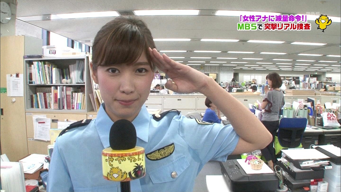 ワキ汗むれむれ 婦警コスの女子アナの腋汗 T Co Ujnuusxr4k Twitter