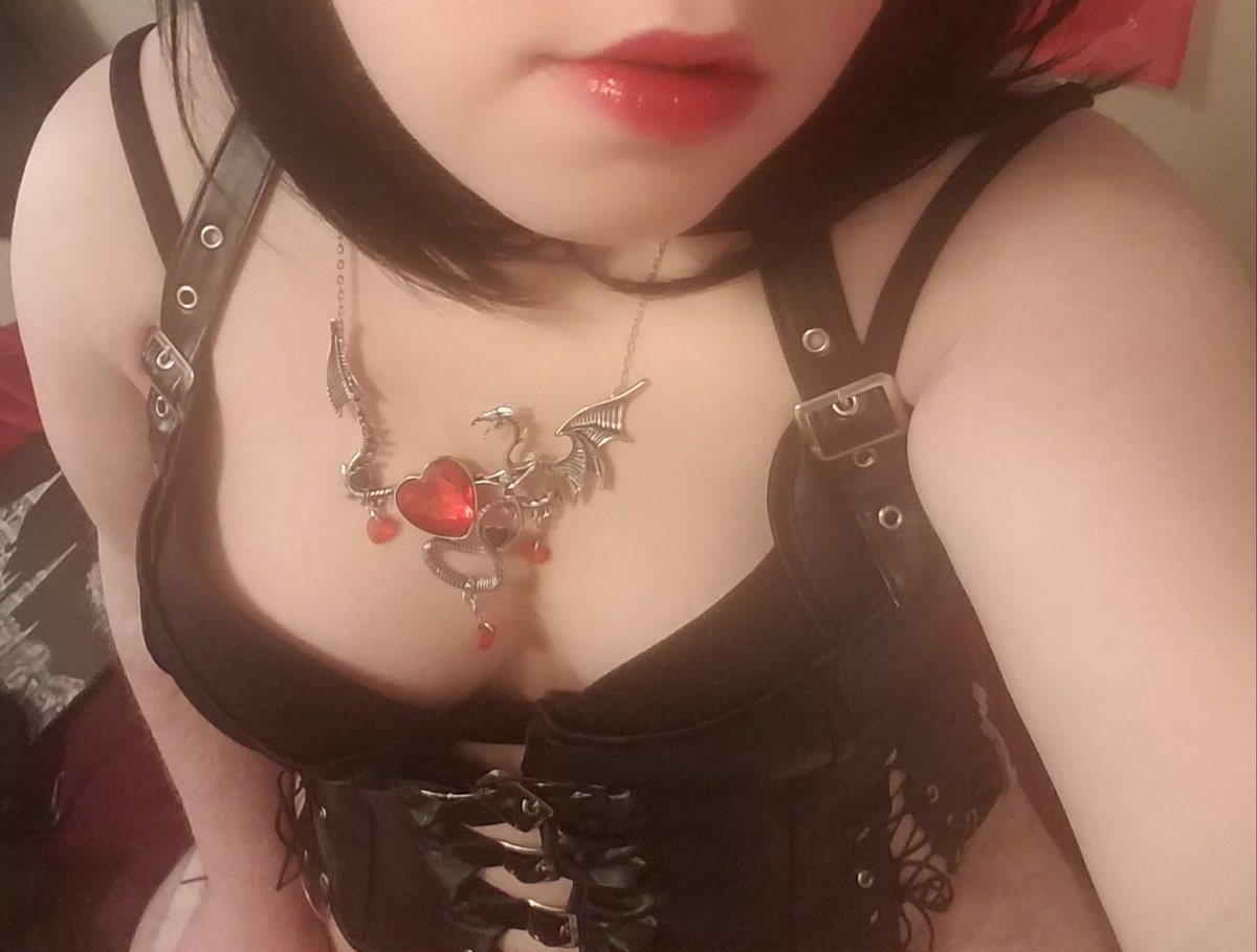 you exist to worship me, sissy boy. so go sub to my #onlyfans current promo is $6 for a 30 day sub. 😘

onlyfans.com/heavynbarrett

#onlyfansnewbie #findom #paypiggies #paypigs #walletslaves #degradationkink #degradationfetish #humiliationkink #humiliation #findom