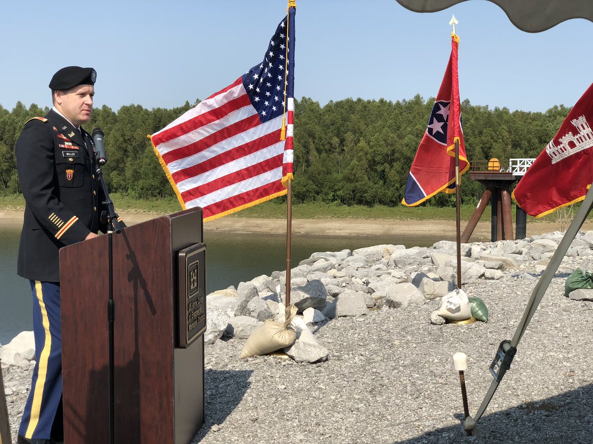 MemphisDistrict's tweet photo. #usacemvm COL Miller met with US Cgrsmn Kustoff and State Leaders during a Proj Coop Agreement Amendment Signing Ceremony @ the NW TN Harbor 10/6. Visit https://t.co/8z7dtZfyhr for details
#success #partners #partnership #tennesseestrong #usacestrong #harborstrong https://t.co/m4bfFHk7KF