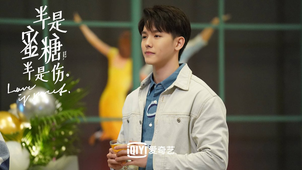An appreciation tweet for  #LoveIsSweet's male leads who are not only so good-looking and charming, but are very great singers too! #GaoHanyu and  @rileyxking sang "Miracle" & "Sometimes" respectively, for the drama's OSTs! I'm still a bit bummed that  #LuoYunxi didn't sing though!