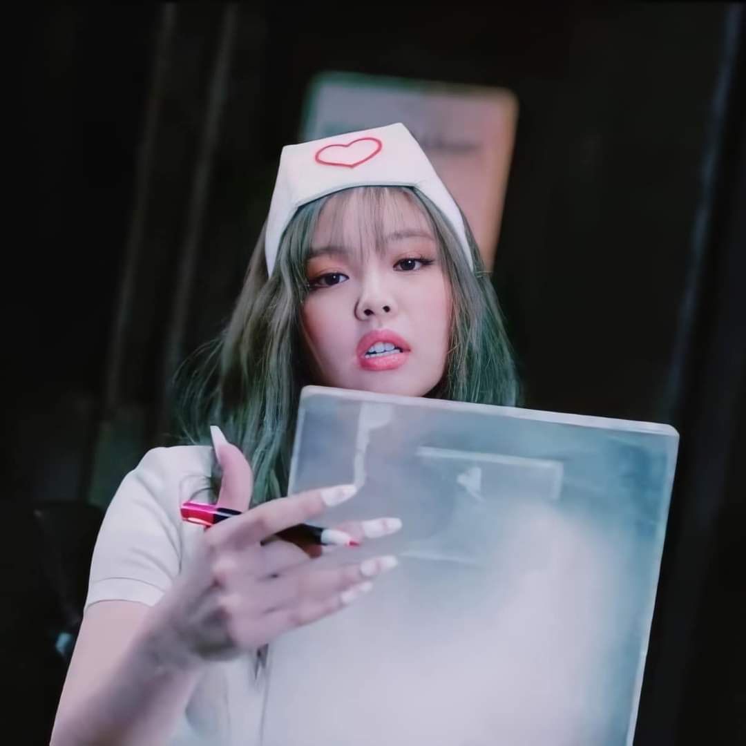 Snapsna80490528's tweet photo. Chả có gì là sai trái ở đây cả. Xin đừng xóa phân cảnh này @ygent_official. 🥺🥺
#protectjennie 
#YGDontDeleteTheScene https://t.co/dQYZqRhADm
