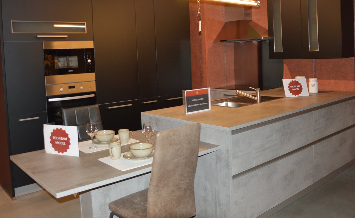 Zelfbouwmarkt's tweet image. 👍 Uniek aanbod: prachtige toonzaalkeuken aan een bodemprijs! 🔥👍 Kom ze ontdekken in de showroom! 🎉👊
#toonzaalkeuken #stuntprijs #onklopbareprijzen #zelfbouwmarkt
zelfbouwmarkt.be/nl/assortiment…
