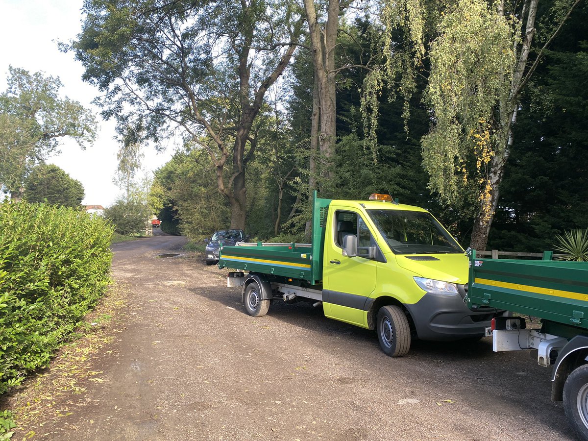 MarcMgee's tweet photo. The latest editions to our fleet arrived today @NHNealHarper @glendaleuk @civictrees @MercedesBenz https://t.co/Gs5NXsAGgs