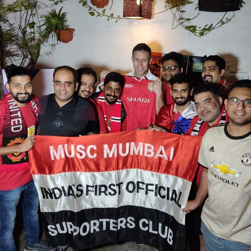 Lastly, will like to end with this small anecdote on how the club has changed just in the last few years. 1st: Dwight Yorke with the last League title we won at our Official home in Mumbai. 2nd: Ronny Jensen at a venue 5 mins (walking) away from our home cause SPONSORS/BRANDS.