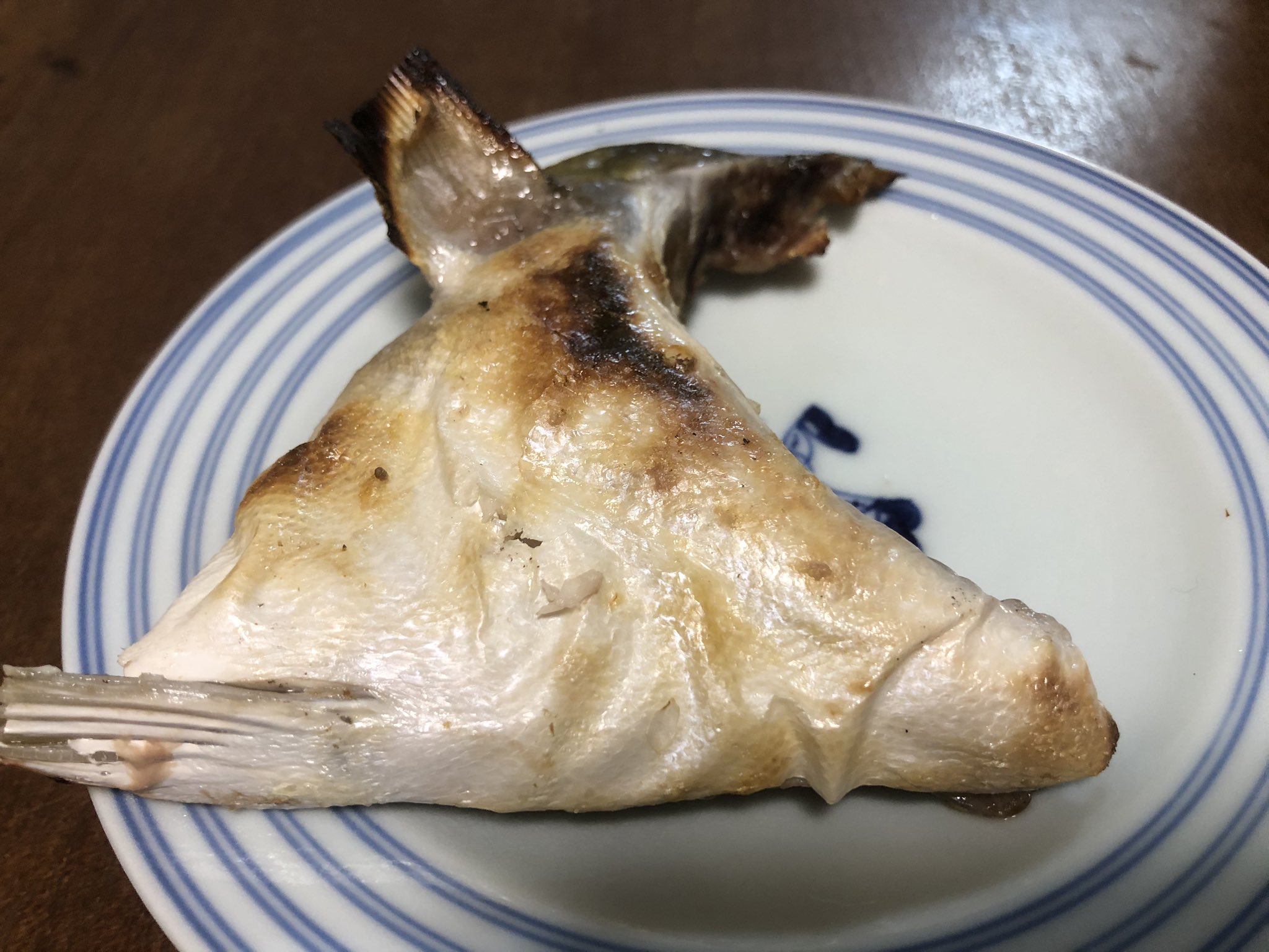 スマトラサンバル 今日の夜ご飯 ハマチのカマ ししゃも お味噌汁 カマが うまそうに見えて買っちゃいました はまち かま ししゃも 料理好きな人と繋がりたい 料理記録 T Co 5tizh284 Twitter