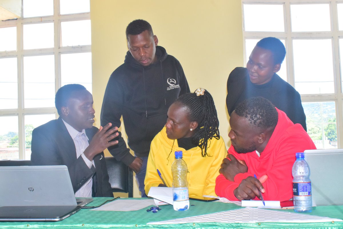 DeclaresKenya's tweet photo. Having the right and legitimate advocates, results from in depth capacity building on all aspects of advocacy and putting in place effective advocacy strategies. #SLALEproject #SAHAproject @DSWKenya @hivosrosa @FP2020Global @gatesfoundation @FundAmplify @PRBdata @YouthActKE https://t.co/dXHFNlU9U2