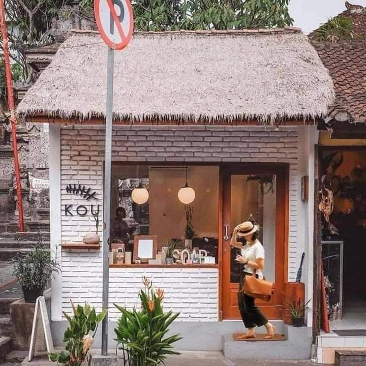 Inspirasi model bangunan untuk coffee shop kecil