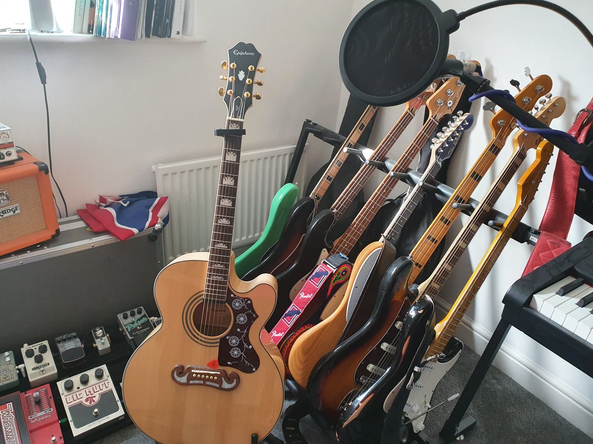 Have you listened to my tunes yet? You really should. Give it a go, you might like them. Plenty more on the way too. Follow to keep up to date. #newmusic #rock #indie open.spotify.com/artist/5gYF3fh…