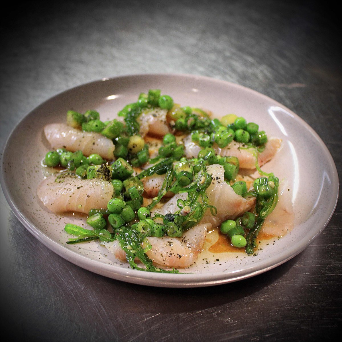 FixWine's tweet photo. Long weekend indulgence doesn’t need to stop during the week! Just keep it a bit lighter with #kingfish #Crudo and #spring greens.
.
.
.
.
.
#fixwine #WhoNeedsAGlassOfWine #WineBar #SydneyWine #fixwinebar #Wine #lunch #dinner https://t.co/EOHqowyGvG