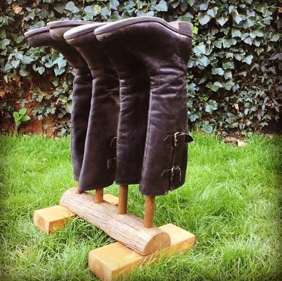 constant_coach's tweet image. Here’s Ralphy, modelling the latest ‘Raven about Wood’ creation, a boot rack 👢! Plus photos of the rack in action (but not in situ) - thanks @pingsweetie. 🤗. #bootrack #woodworking #dogsofinstagram #ravenaboutwood #satisfiedcustomer #whenimnotcoaching