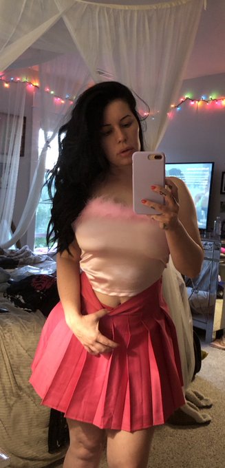 Sorry i suck at OnlyFans recently. This past month has been nuts for sure. First it&rsquo;s 2020 and then the<a href="/tag/summertime"class="tags"><span>#summertime</span></a><a href="/tag/wethairdontcare"class="tags"><span>#wethairdontcare</span></a><a href="/tag/popsicles"class="tags"><span>#popsicles</span></a><a href="/tag/bows"class="tags"><span>#bows</span></a>