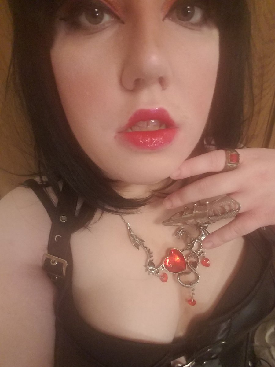 sub to my #onlyfans for more content like this 😘 currently $6 for a 30 day sub 🤑 drain your wallets

onlyfans.com/heavynbarrett

#onlyfansnewbie #onlyfanshottie  #findom #humiliation #degradation #nsfw #model #findomme #onlyfansmodel #onlyfansgirl #sexygirl #paypigs