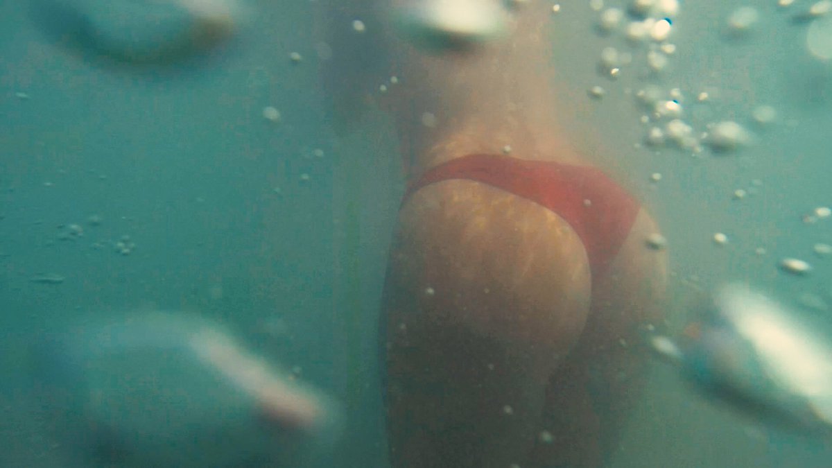 🤚🍑 💦 Comme une envie de me replonger dans l'été pour ce asswednesday #neriotisme #asswednesday #booty #memories