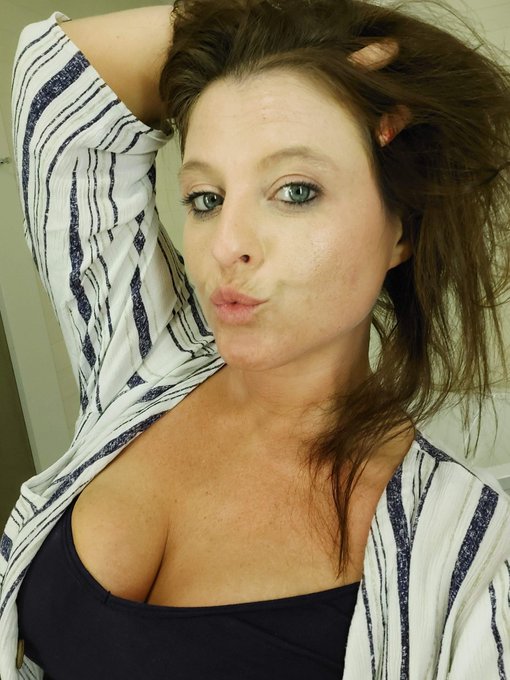 Life dont feel the same after 2015 💯 I need my other half back, yall have no idea how bad I hurt on the<a href="/tag/newprofilepic"class="tags"><span>#newprofilepic</span></a>