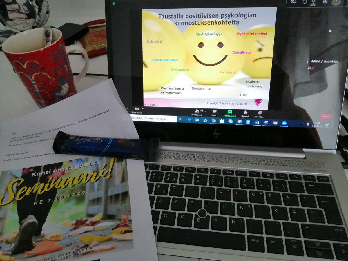 #kohtiomaapolkua seminaari. Kiitos järjestäjille ihanasta yllätyksestä, materiaalipaketti ja <a href="/FazerSuomi/">Fazer Group</a> sinistä kotiin kannettuna😀 Kiitos <a href="/SandbergErja/">Erja Sandberg</a> positiivisista ajatuksista ja tunnelmasta!