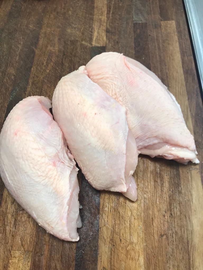 WillettsButcher's tweet photo. National Curry Week! Celebrate with our fresh award winning curry sauces, best authentic curry sauces we've ever tried. Easy to prepare, there’s a sauce to suit all tastes Fab with our British Chicken Breasts although all are suitable for chicken, beef, fish,prawns or veg https://t.co/k7xjjF55fb