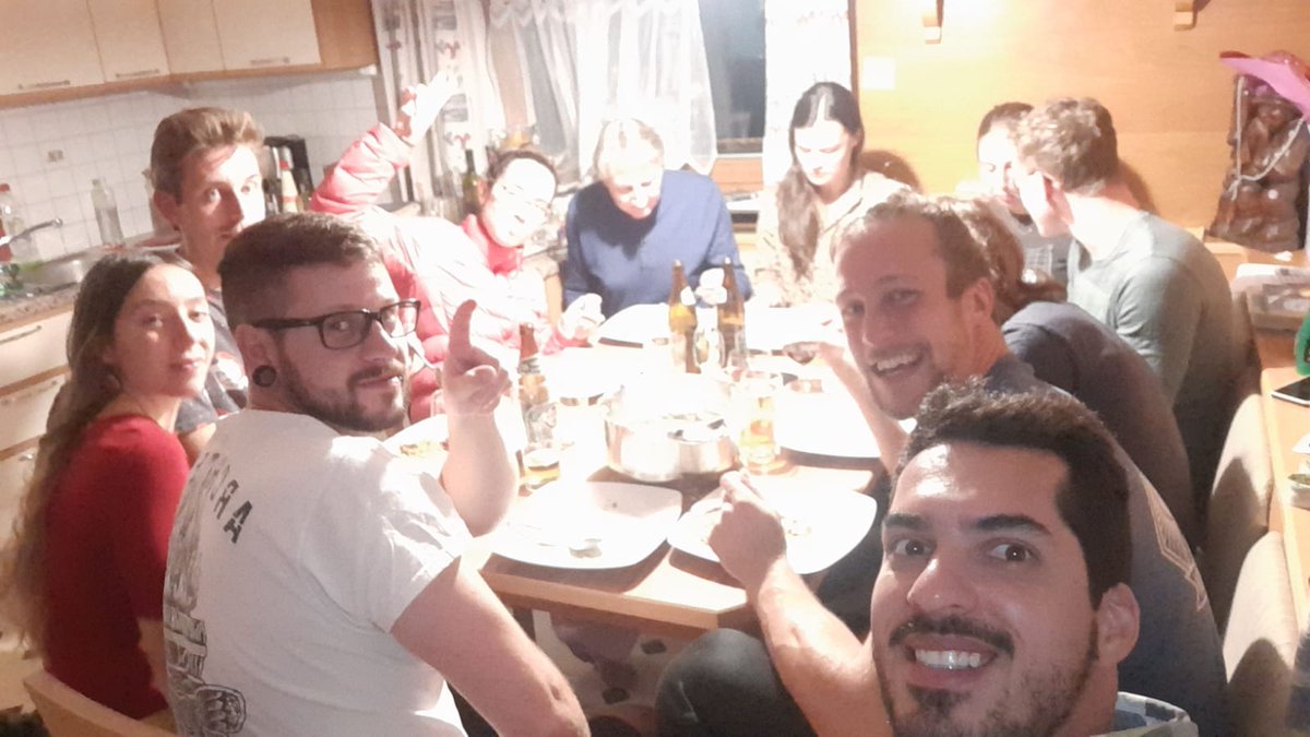 Last fieldwork in Kaunertal with #S_Haselberger  and team. Struggeling with the first snow to distribute the experimental seed mixture for their winter sleep. Team is in good spirits. #Phusicos