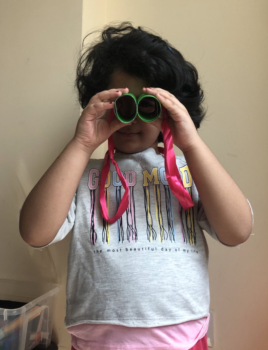 arathi90_rahul's tweet photo. It’s craft time in KG1D today ..✂️✏️📕🎨  A fun- filled activity  of making Binoculars with paper ❤️😊@Rashmi2192 @gemsnms_alkhail @NMSKindergarten #Kg1DDynamicDucks https://t.co/F3cUtOOca7