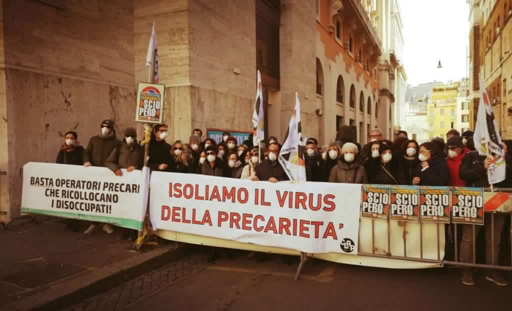 654. Una storia di precari che ricollocano disoccupati. Dopo oltre 2 anni di mobilitazioni i precari #ANPALServizi hanno deciso di raccontare la loro storia con un documentario auto-prodotto. Parte oggi il crowdfunding con <a href="/betapdb/">produzioni dal basso</a> produzionidalbasso.com/project/654-un… #politicheattive