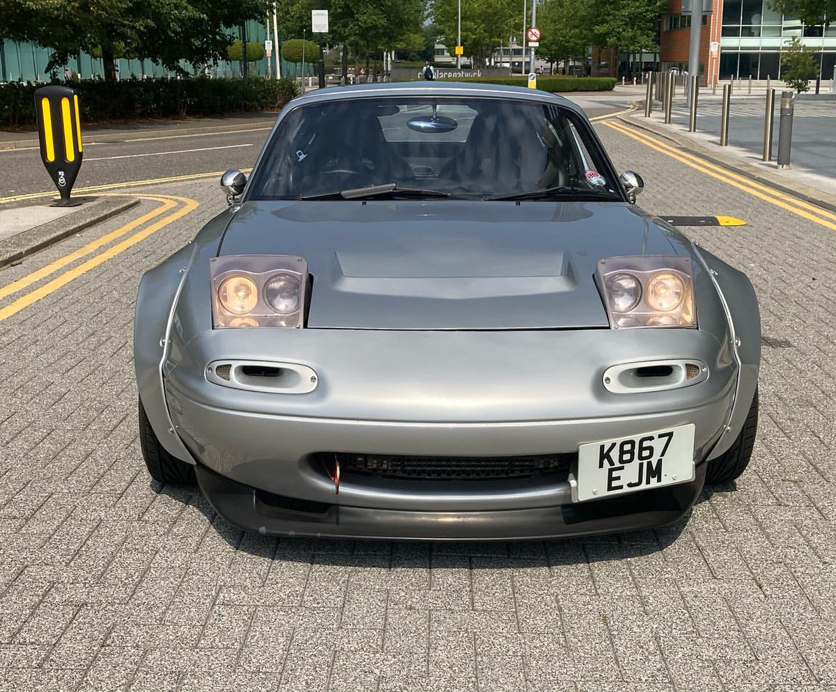 TopMiata's tweet photo. 🖤 IG: madaboutmx5s rare #JDM Bodyshop Hayashi flush headlights!
#TopMiata #Mazda #Miata #MX5 #tuckin99 #rswantanabe #bodyshophayashi #garagevary #zoomengineering https://t.co/v0khMzGCrS