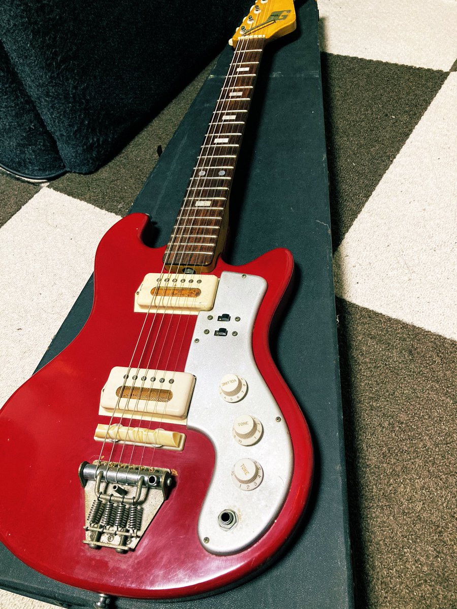 グヤトーンのLG85Tを購入。久しぶりにギター買ったかも🎸