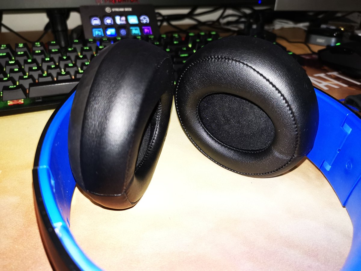 VicBStard's tweet photo. I don't like chucking stuff out. My PS4 Gold headset was looking a bit worn out. So I replaced the foam insets and, boom, as good as new. #consolerepairs #ps4gaming https://t.co/5kDvQnj747