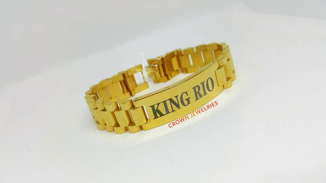 NAME IMPRINTED ROLEX BRACELET

#gold #rolexbracelet #rolex #bracelets #namebracelet #jewelry #custombracelet #naijajewelries #crownjewelries #lagosjewelry #schoolsreopening #UnstoppableErica Poch