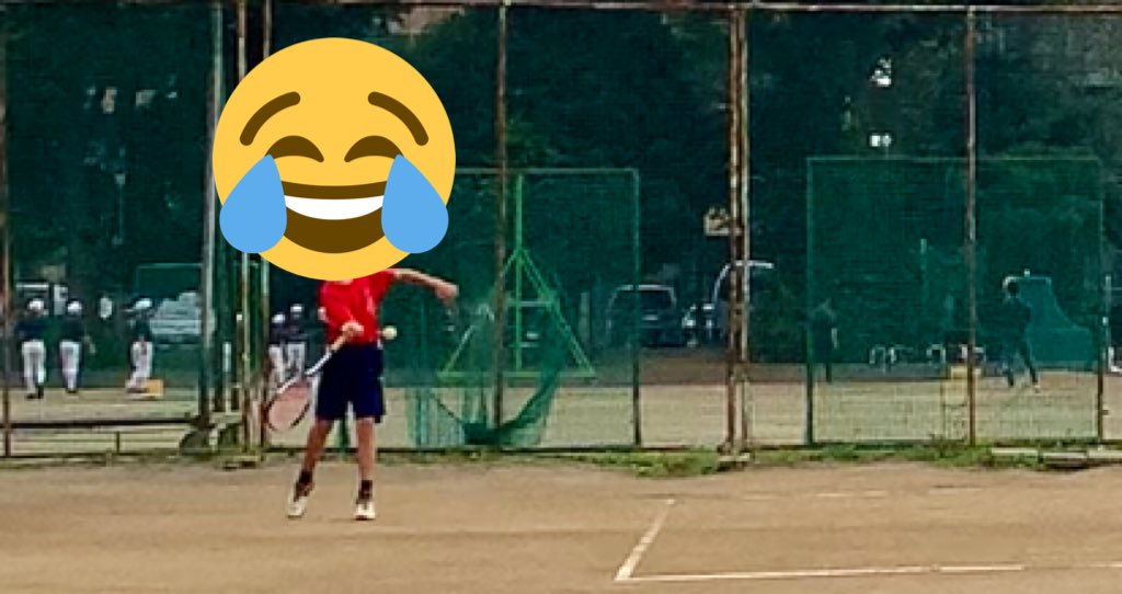 後輩よ、打点を上げて打て！
そのロブはコートの中でトップ打ちできるぞ！
って何回も言ってるんだけど試合になるとなぜか下げてしまう。どうしたら試合でトップ打ちしてくれるんだろ。