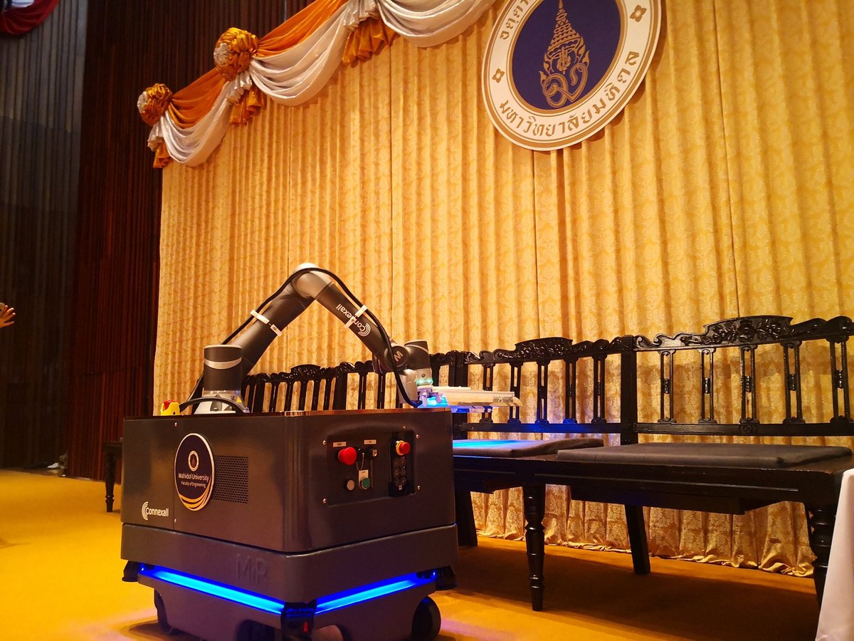 connexall1's tweet photo. ม.มหิดล ปรับรูปแบบใหม่ พิธีพระราชทานปริญญาบัตร ปลอดภัย Covid-19 ด้วยนวัตกรรมHi-tech 

หุ่นยนต์ UV-C (MiR Robot with UV-C Disinfection) ใช้ทำความสะอาดฆ่าเชื้อบนพื้นผิวพระที่นั่ง ปะรำพิธีและบริเวณพิธีโดยรอบ เพื่อเพิ่มความมั่นใจในการทำความสะอาดและป้องกันเชื้อแบคทีเรียและไวรัส https://t.co/Ty45ASG2eQ
