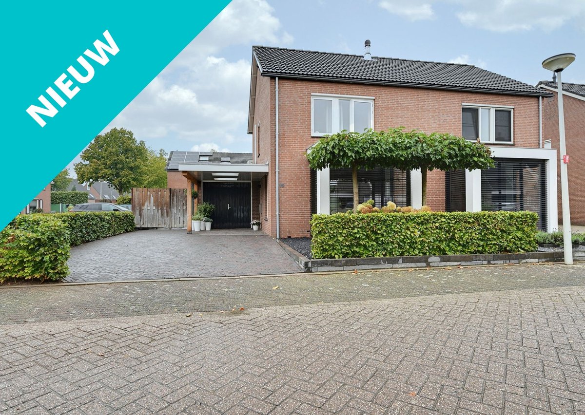 MomJoosteninfo's tweet photo. Soms komt er opeens een pareltje voorbij waar alles lijkt te kloppen! En dit is er zeker één!

🆕 Valkstraat 18 #Didam.
Vraagprijs € 349.000,- k.k.
⭐️ Vanaf vanavond op funda en onze eigen website⭐️ https://t.co/wKykVJKJYO