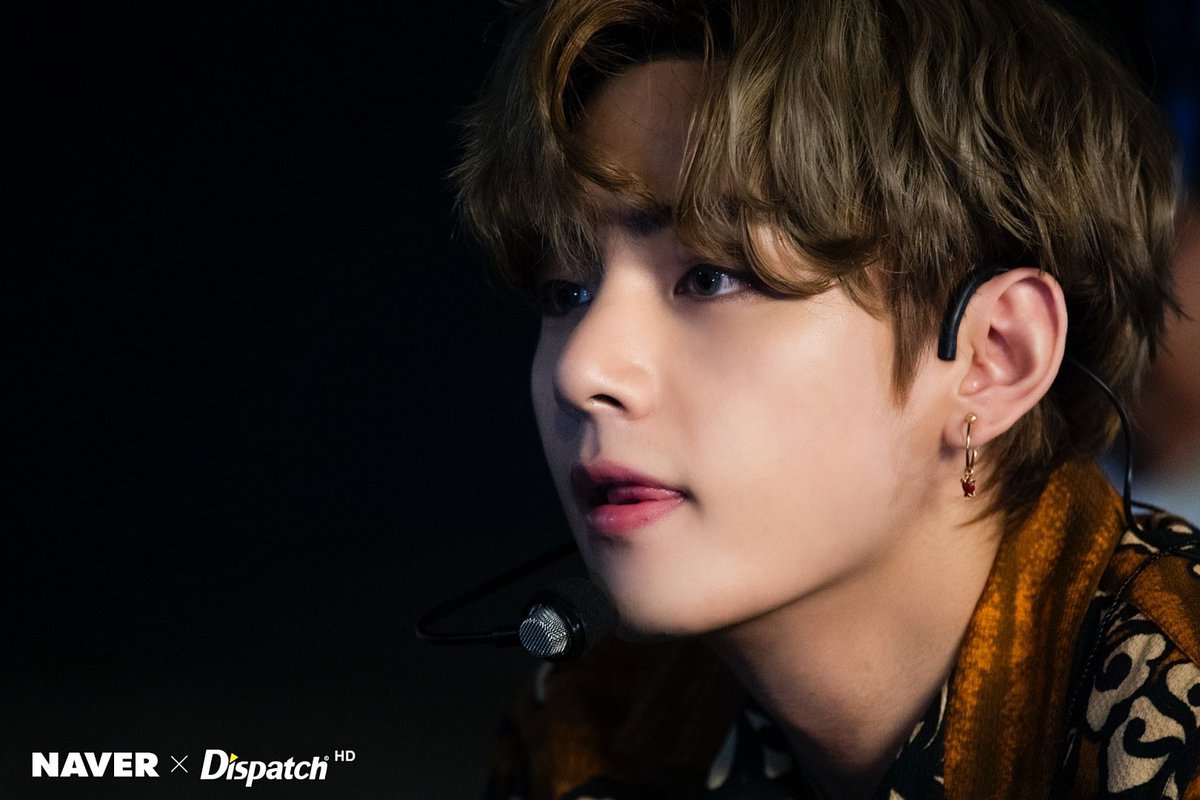 elemah95's tweet photo. #BTS #방탄소년단 #Dispatch #NaverxDispatch #KimTaehyung  @BTS_twt https://t.co/vgJE1hT5dv